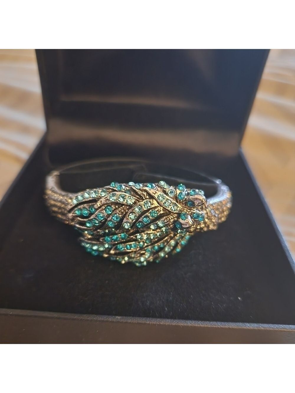 New Off Park Collection  Stunning blue Crystal Horse Bracelet